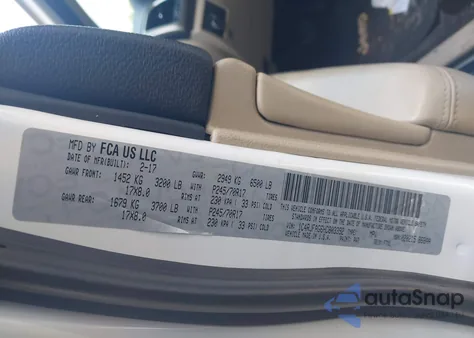 2017 Jeep Grand Cherokee Laredo 4X4 z USA, uszkodzony, nr VIN 1C4RJFAG6HC803392